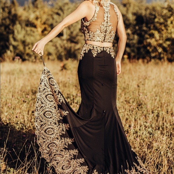 Two Piece Prom dress - Picture 3 of 5